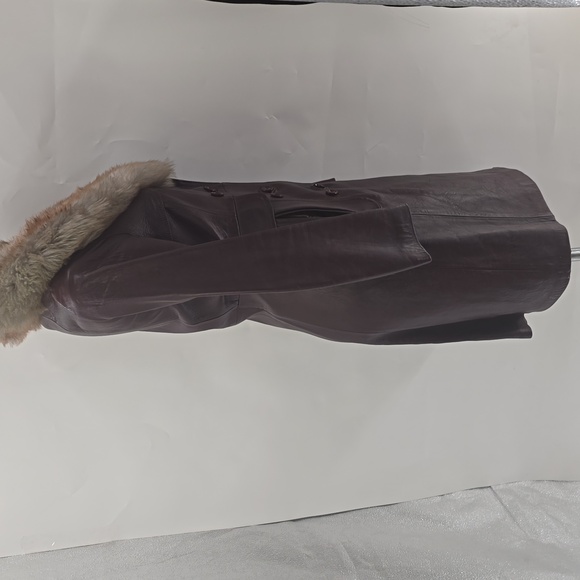 Vintage Deep Burgundy Leather Coat with Fur Collar And Pockets - Picture 7 of 16